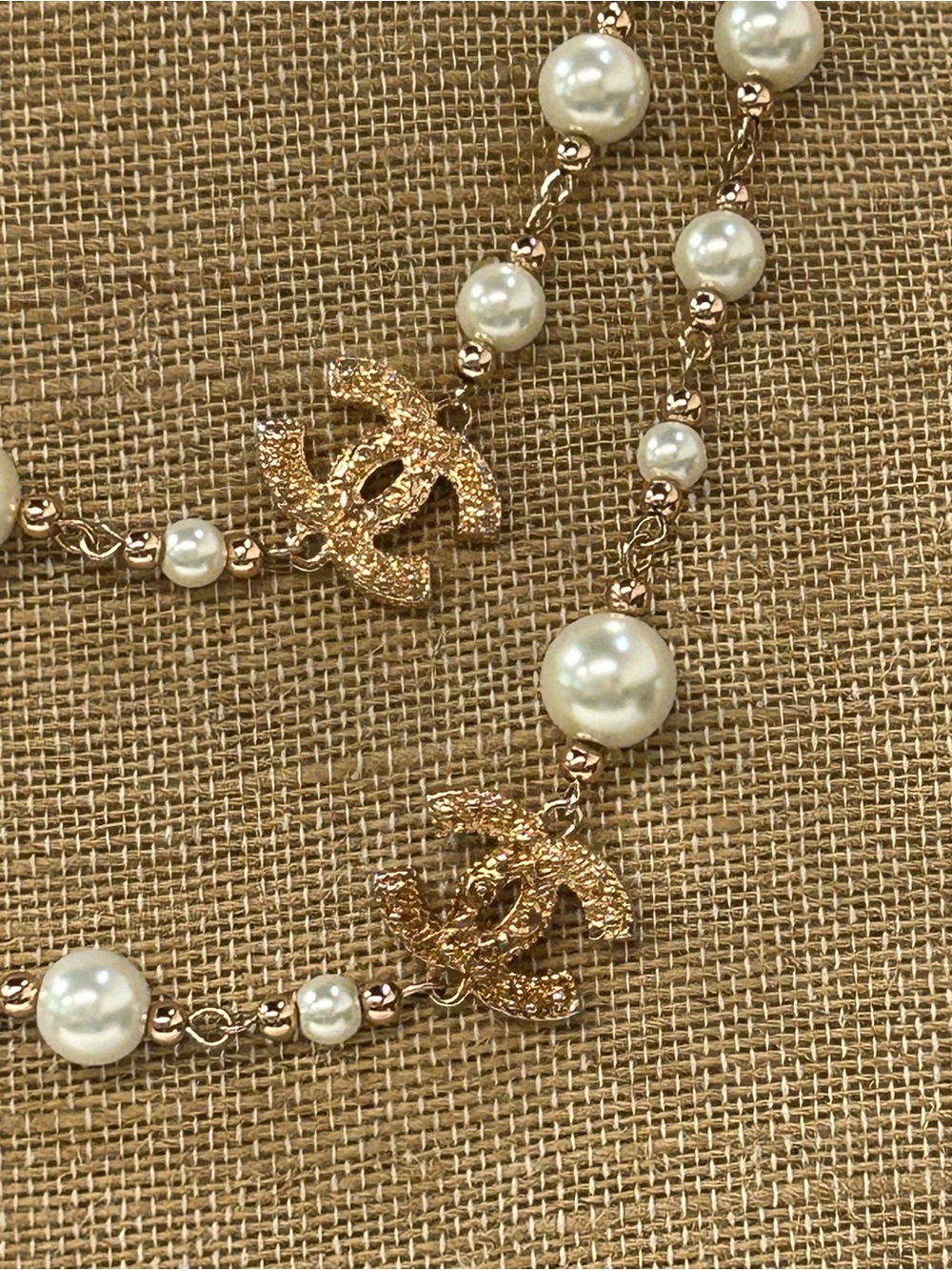 CHANEL? Long Faux Pearl Station Necklace in White and Gold - Picture 5 of 9